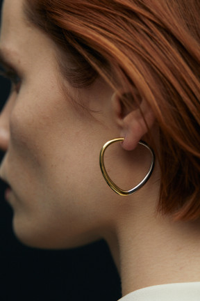 SHIELD-SHAPED HOOPS  YELLOW GOLD PLATED